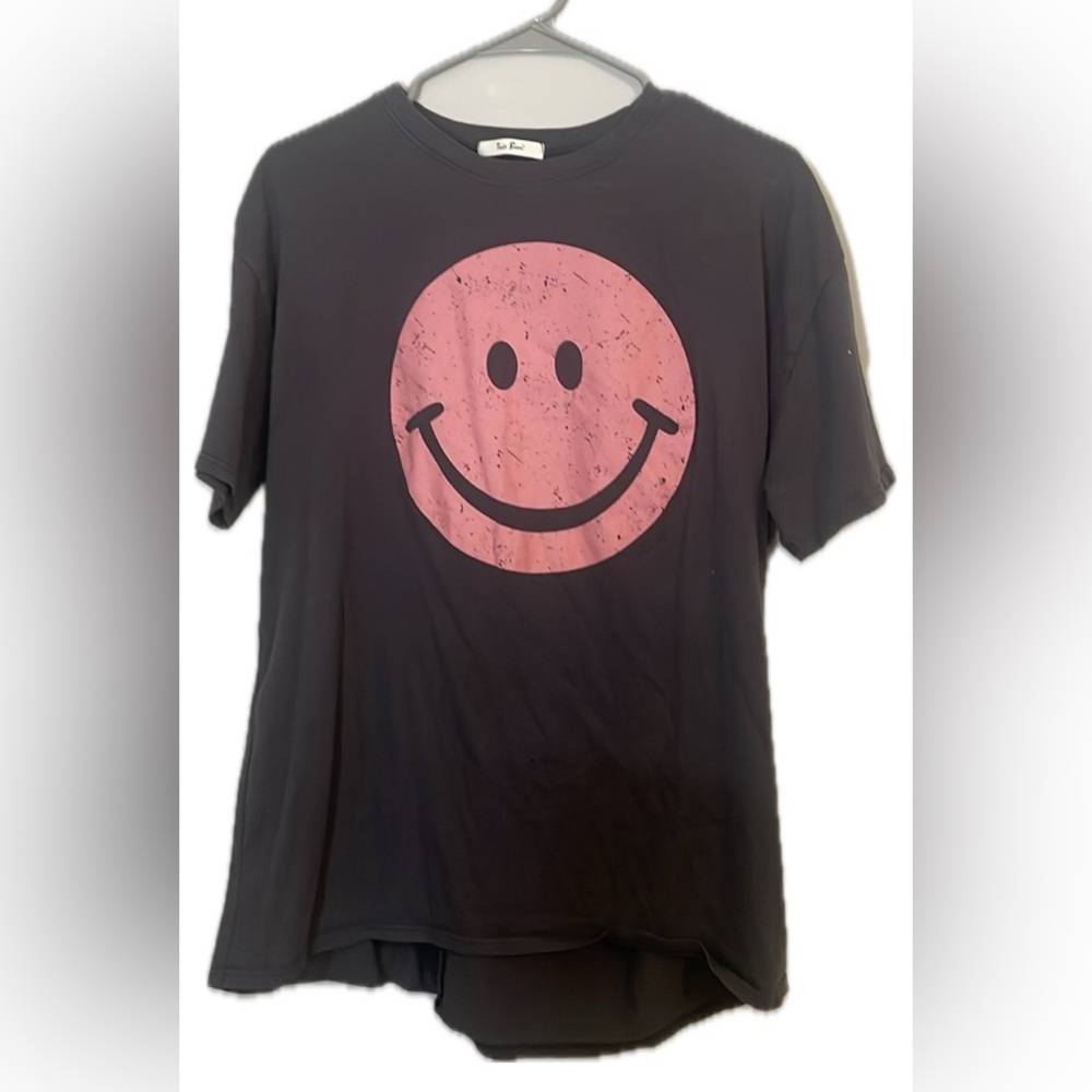 boutique graphic tee